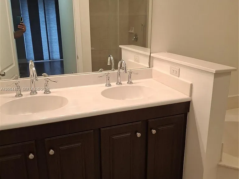 9021 SW 94th St #Penthouse 05 — Photo 10