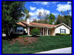 164 Cove Xing, Franklin, NC 28734