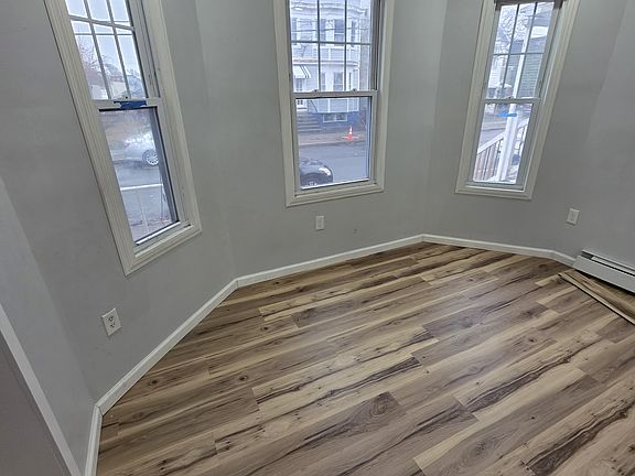 5th image of 20 Benson St Unit 1