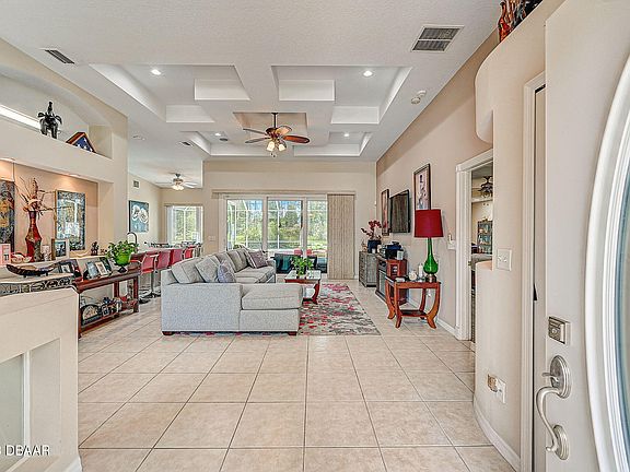 3rd image of 61 Woodside Dr