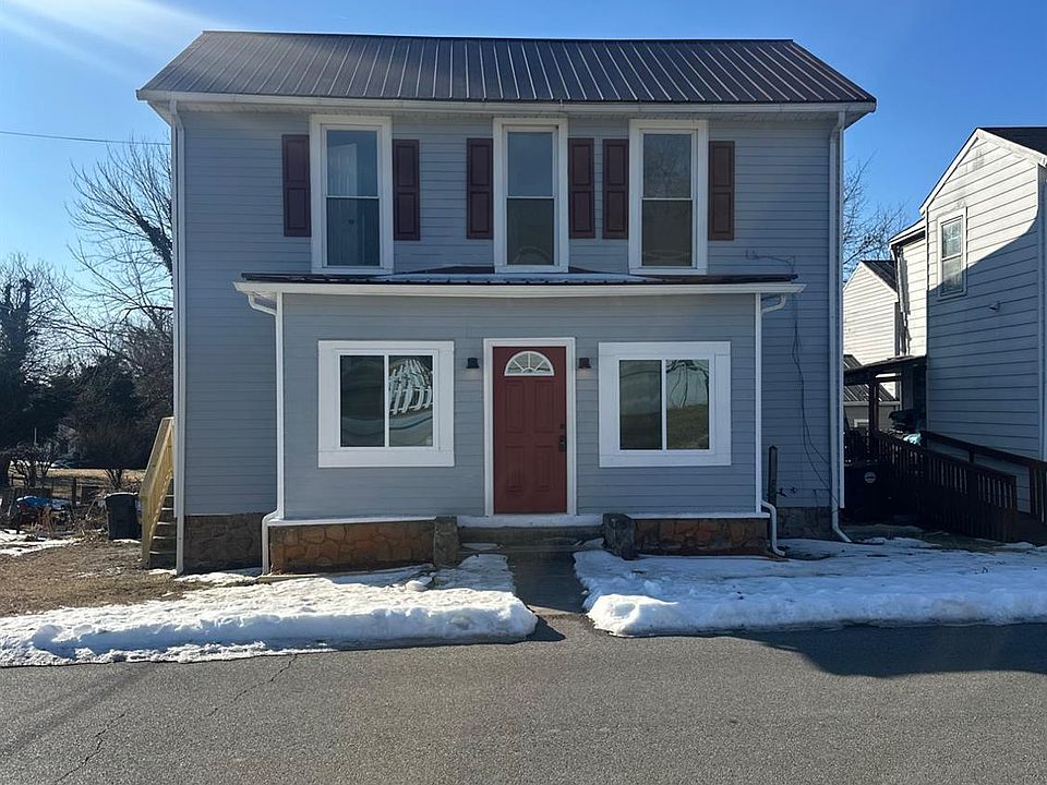 1st image of 604 Lee St