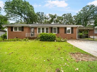 1199 Ellington Dr, Lake City, GA 30260