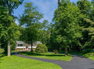 19 Jewel Ln, New Fairfield, CT 06812