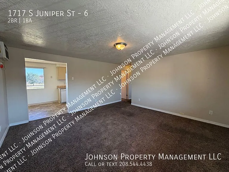 1717 S Juniper St #6 — Photo 6