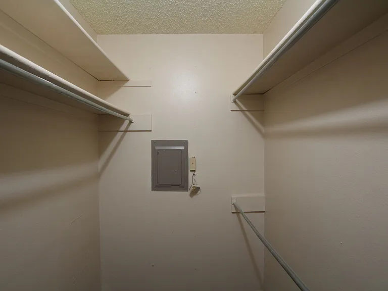 Heritage West Apartments — Photo 58