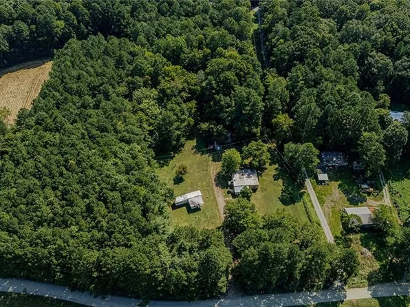 7012 Apple Mill Rd, Efland, NC 27243