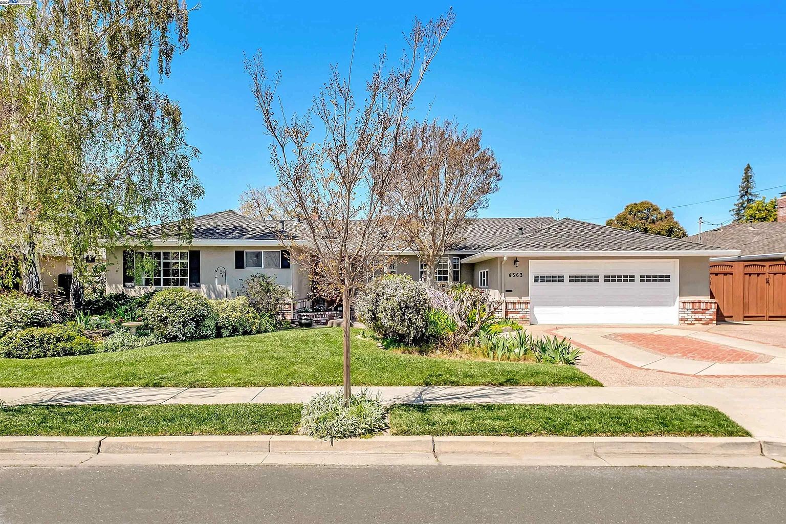 4363 Grover Dr photo 1