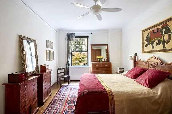 Sold by Warburg | media 27