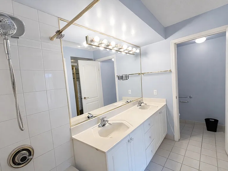 7500 Granville Ave #405 — Photo 15