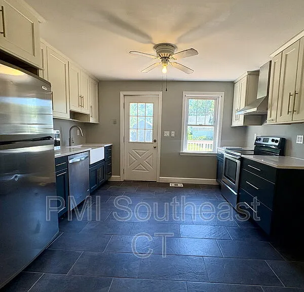 33 Country Club Rd — Photo 9