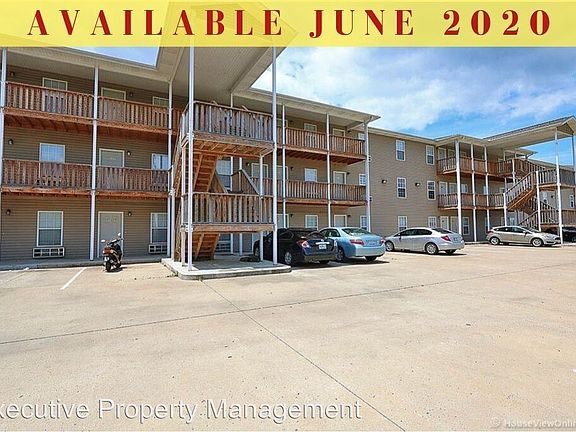 3rd image of 547 Olive St APT 203