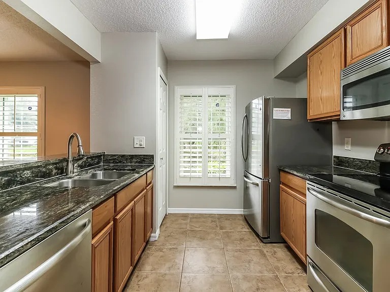 7131 Waterside Dr — Photo 8