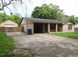 1205 Taylor St, Angleton, TX 77515