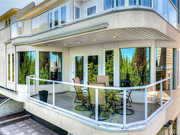 Take in the views while you entertain or relax on the wide verandahs.