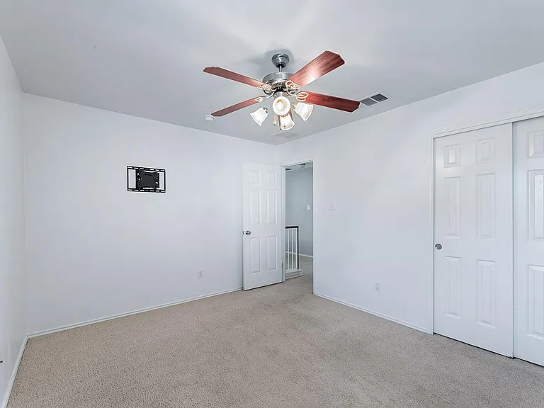 1205 Logan Dr — Photo 27