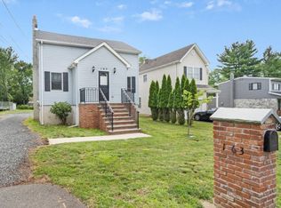 163 Maple St, Bridgewater, NJ 08807