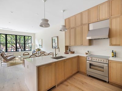 379 12th St #1A, Brooklyn, NY, 11215