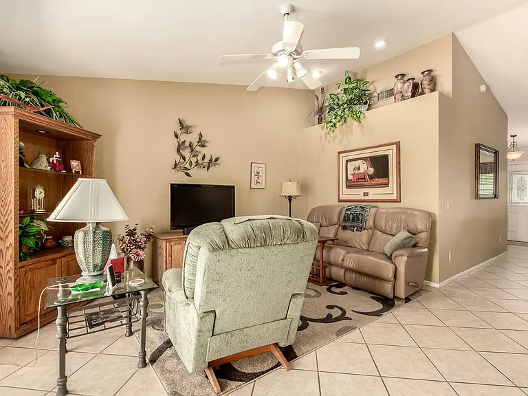 9559 E Sunburst Dr — Photo 14