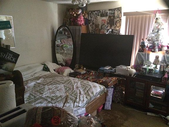 3rd image of 2061 Bluehaven Ct