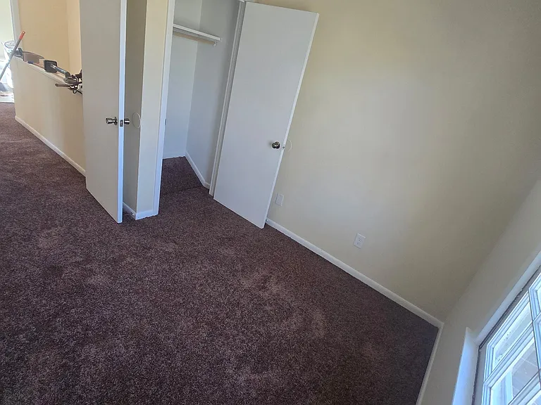 2080 Kings Gate Cir #C — Photo 9