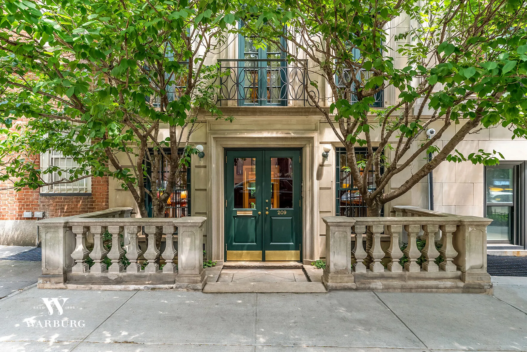 209 East 72nd Street in Lenox Hill, Manhattan | StreetEasy