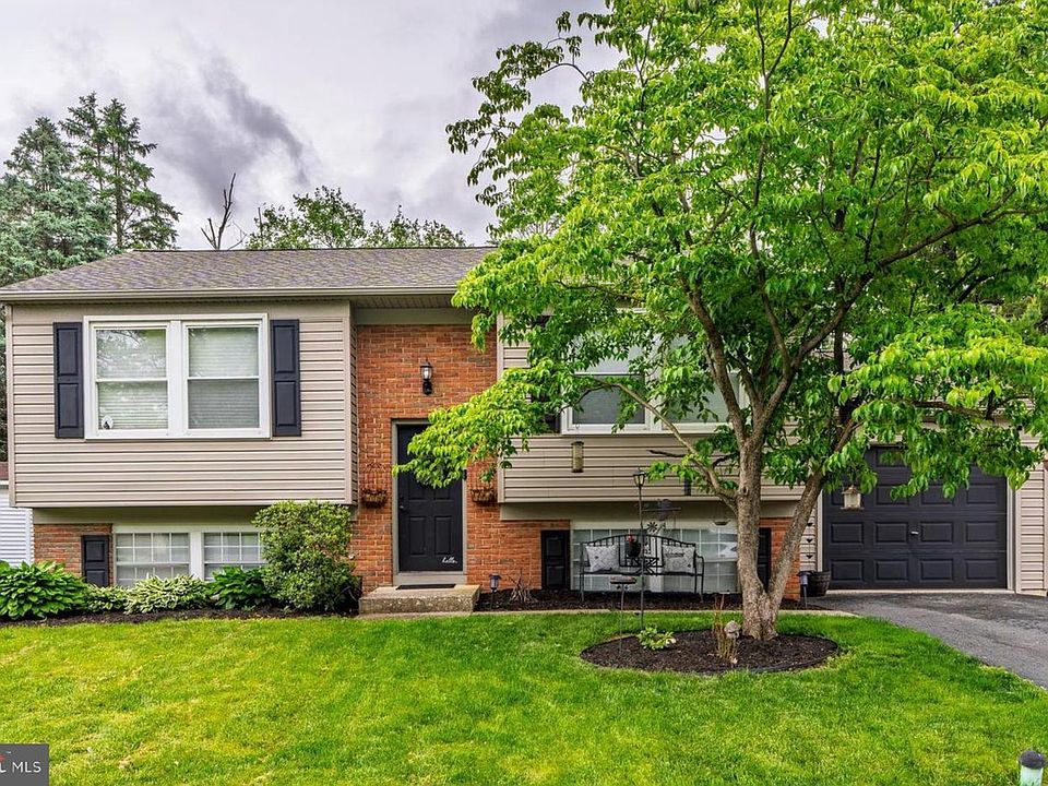 1st image of 2837 Pebblebrook Dr