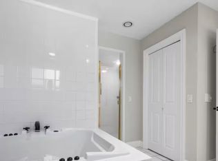 1660 Old Adobe Rd, Petaluma, CA 94954
