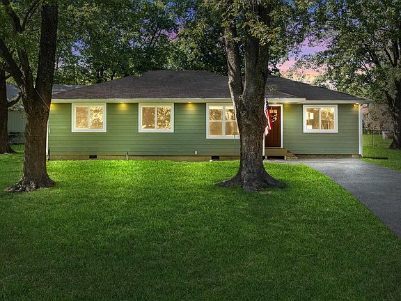 2nd image of 2810 Wesley Ct