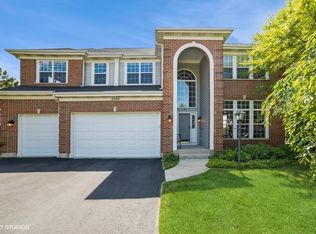 2202 Barrett Dr, Algonquin, IL 60102