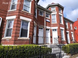 2353 1/2 N High St, Columbus, OH 43202