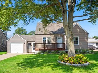 205 Howard St, East Peoria, IL 61611