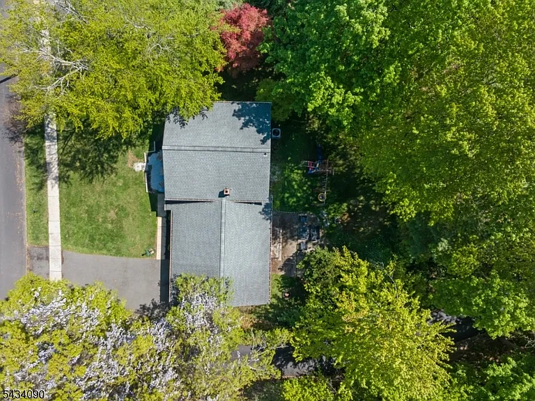 28 Ethan Dr — Photo 34