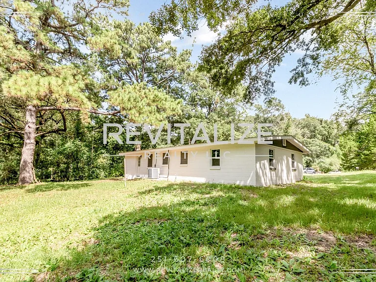 2365 Sybel Dr — Photo 29