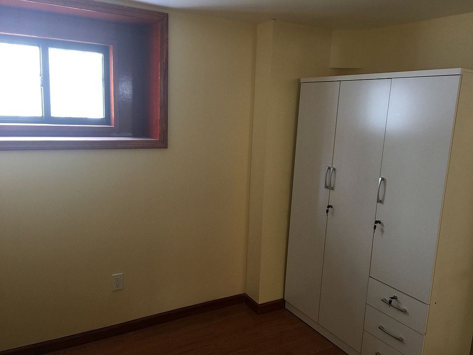 2nd image of 15-15 120th Street # Fl 1ST