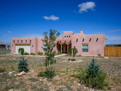 2 Calle De Cazador Rd, Ranchos De Taos, NM, 87557