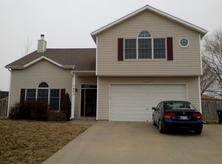 1407 Sycamore Dr, Louisburg, KS 66053