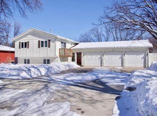 1443 5th St N, Fargo, ND 58102