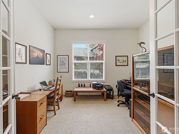 5th image of 13886 Morgan Drive NE