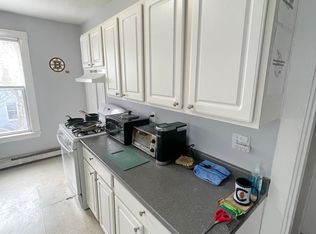 322 Beacon St #2, Somerville, MA 02143