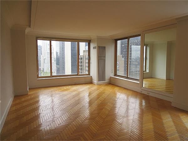 2nd image of 106 Central Park S APT 33B