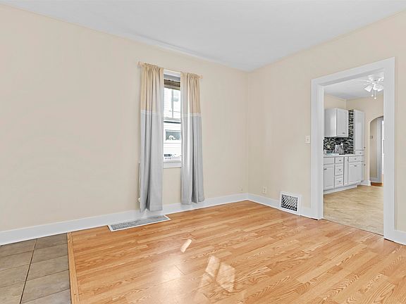 3rd image of 1510 Jackson St