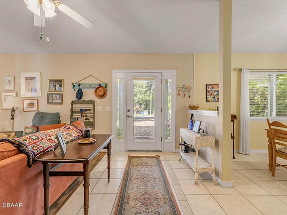 3rd image of 3611 Saxon Dr