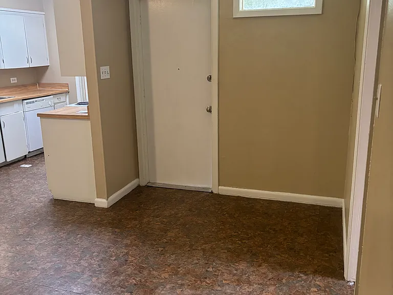 1511 Anita St — Photo 12