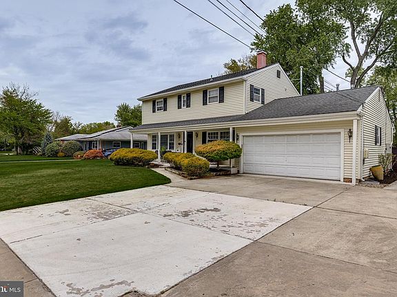 3rd image of 1510 Dogwood Dr