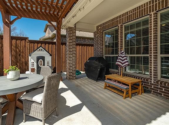 3rd image of 3001 Appalachian Ln