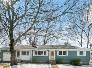 20 Clearwater Rd, Peabody, MA 01960