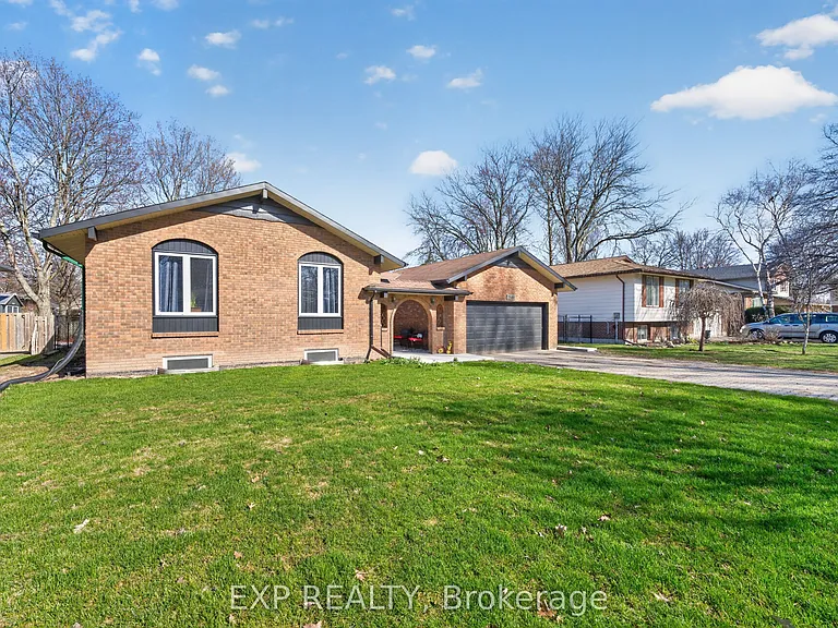 2580 Noella Cres #LOWER — Photo 30