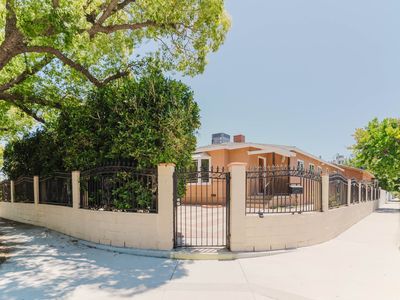 13856 Runnymede St, Van Nuys, CA, 91405