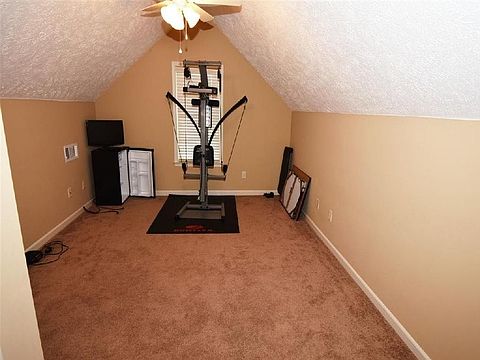 Upstairs Bonus Room