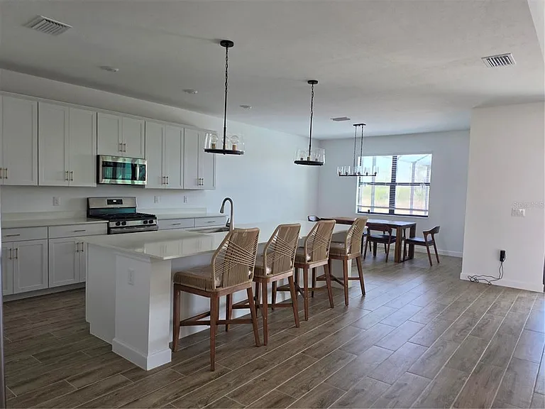 18334 Ridgeline Dr — Photo 4